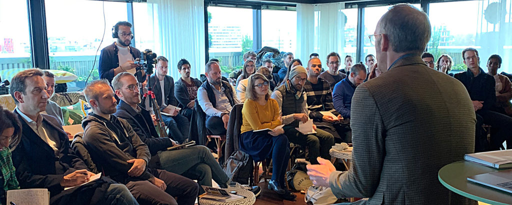 Auditoire au petit-déjeuner sur l'accessibilité par Wexperience en novembre 2019