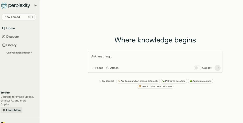 Ecran d'accueil de Perplexity. Une UX classique.